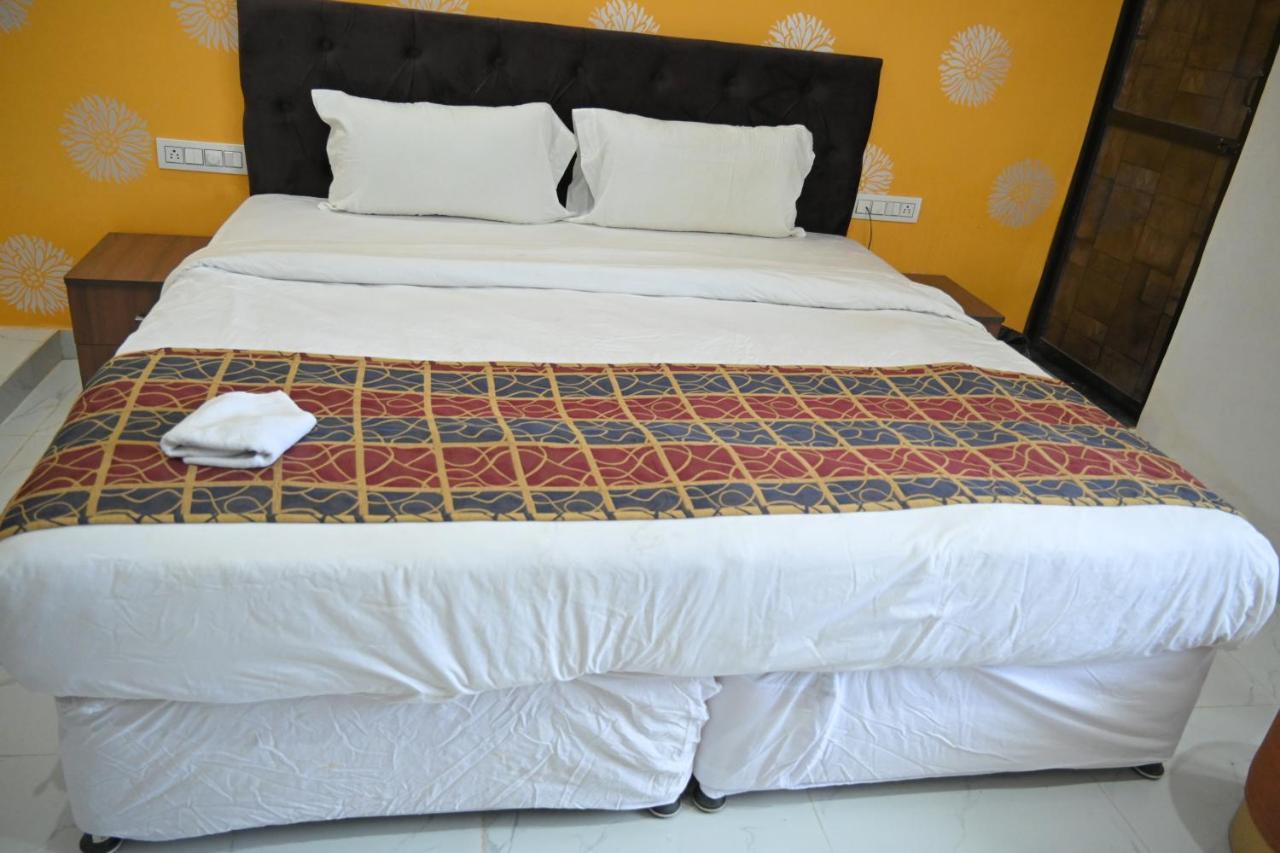 Hotel Apni Haveli Udaipur Exteriör bild